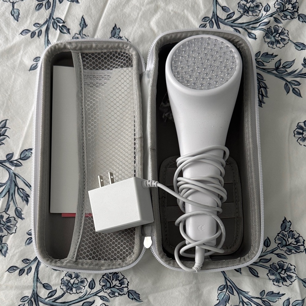 Lightstim Red Light Therapy Device with Case